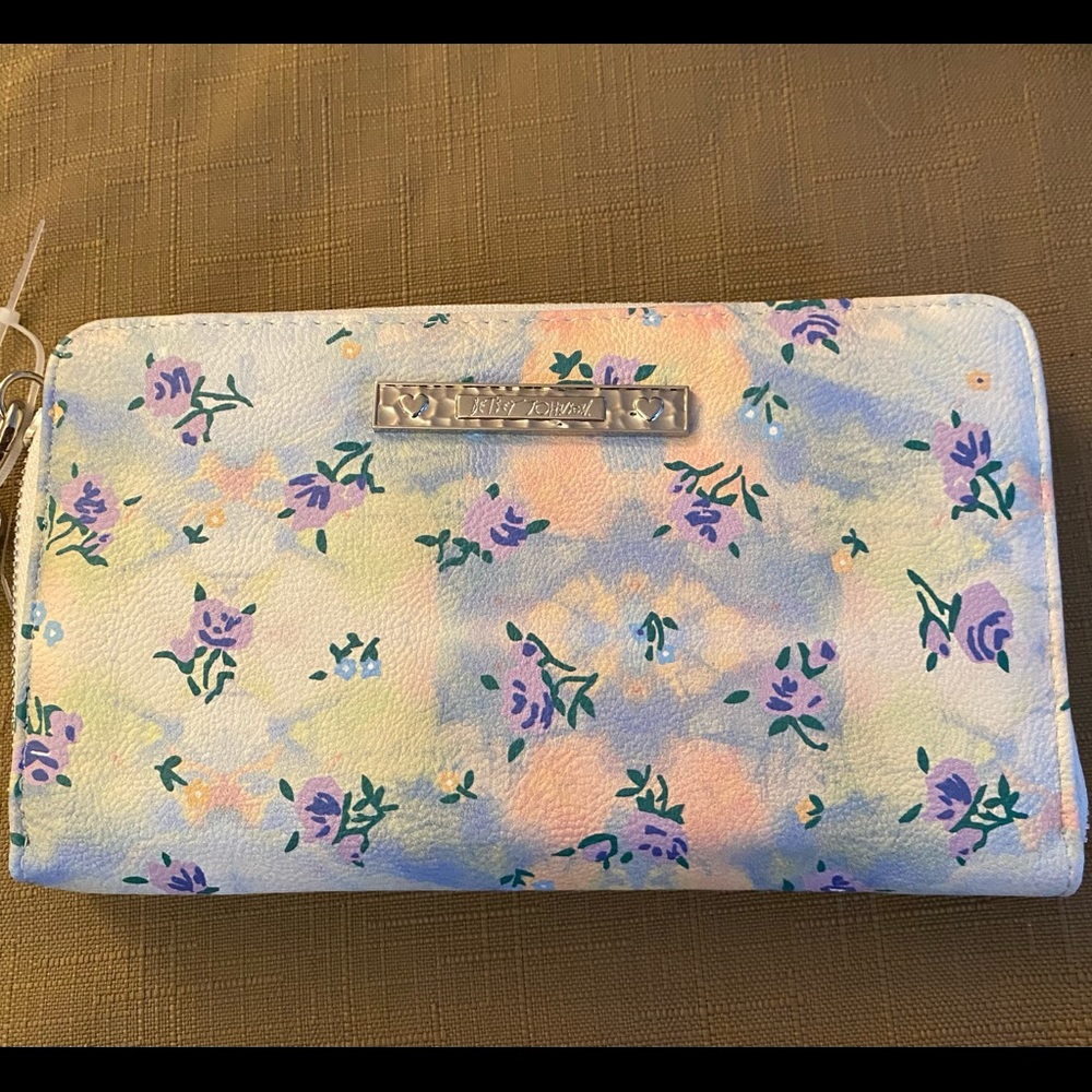 💐 NWOT Betsey Johnson Wallet Clutch